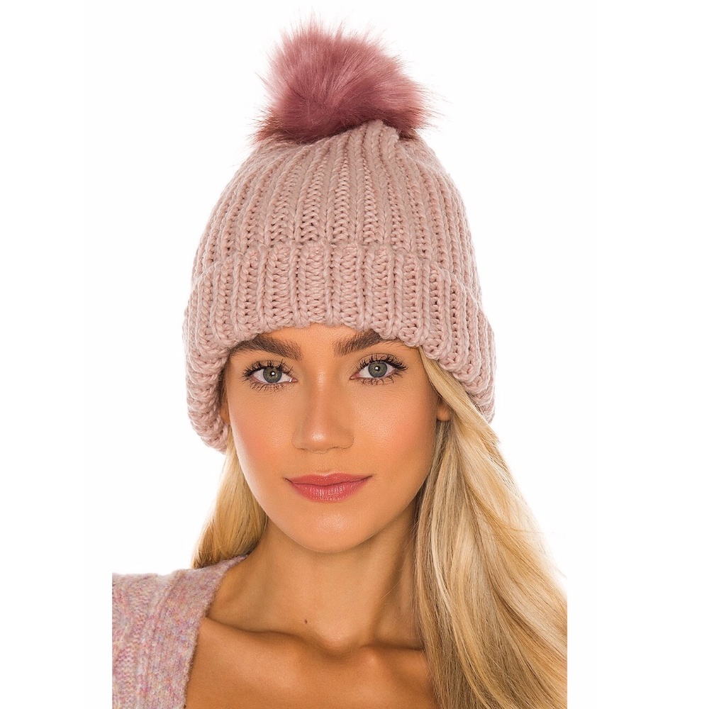 - NEW Hat Attack Bryce Faux Fur Beanie AX4